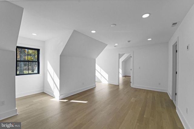 1107 GREAT RD, Princeton, NJ 08540