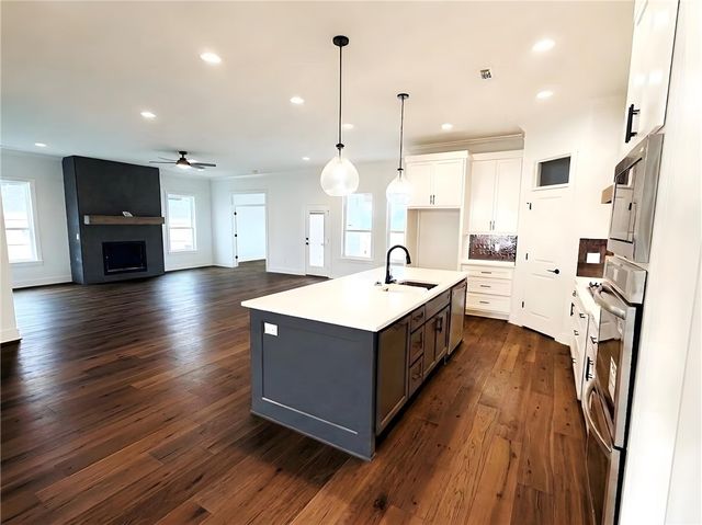 1320 Greyback Lane, Centerton, AR 72719