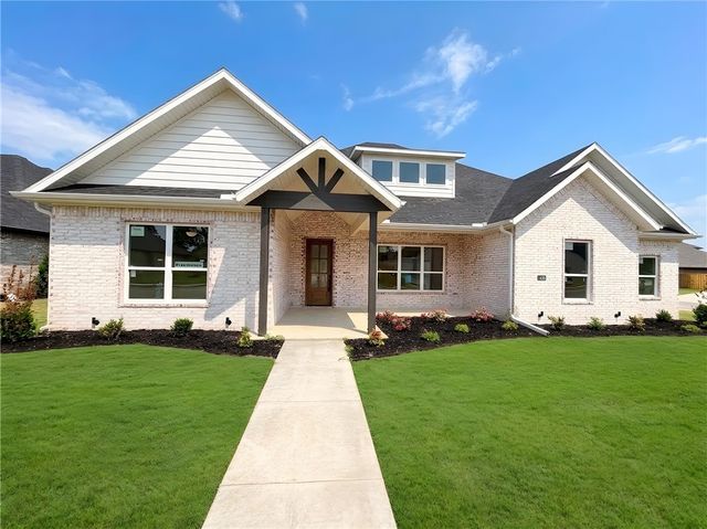 1320 Greyback Lane, Centerton, AR 72719