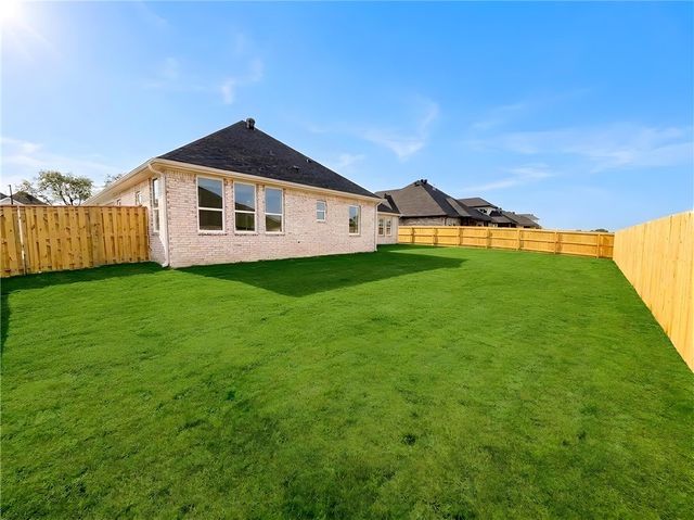 1320 Greyback Lane, Centerton, AR 72719