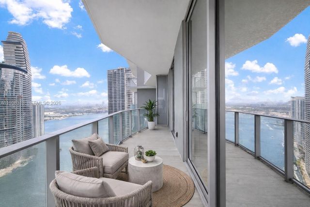 77 SE 5th Street 4206, Miami, FL 33131