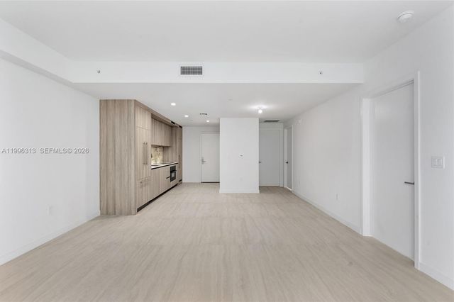 77 SE 5th Street 4206, Miami, FL 33131