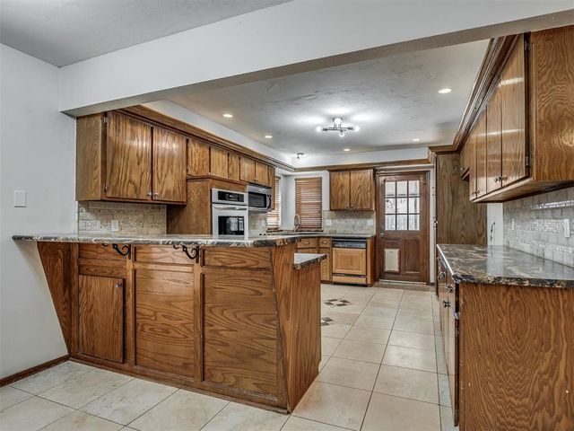 8909 Tracy Drive, Oklahoma City, OK 73132