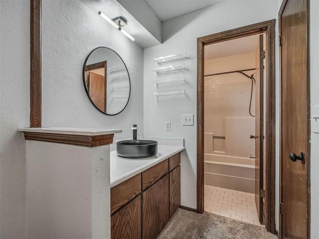 8909 Tracy Drive, Oklahoma City, OK 73132