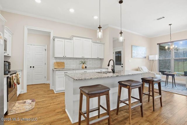 25 Island Oak, Hattiesburg, MS 39402