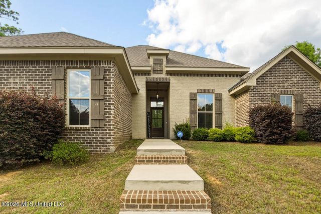 25 Island Oak, Hattiesburg, MS 39402