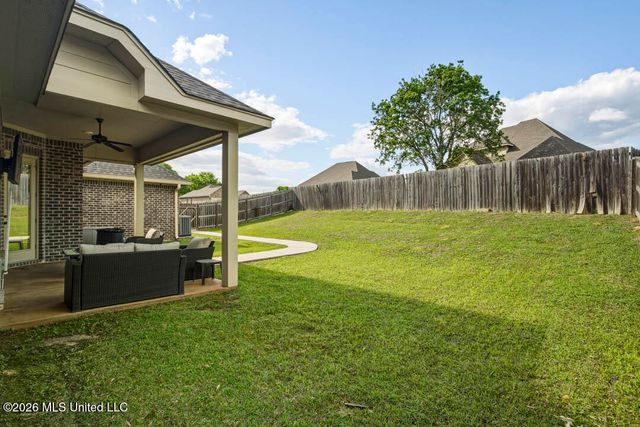 25 Island Oak, Hattiesburg, MS 39402