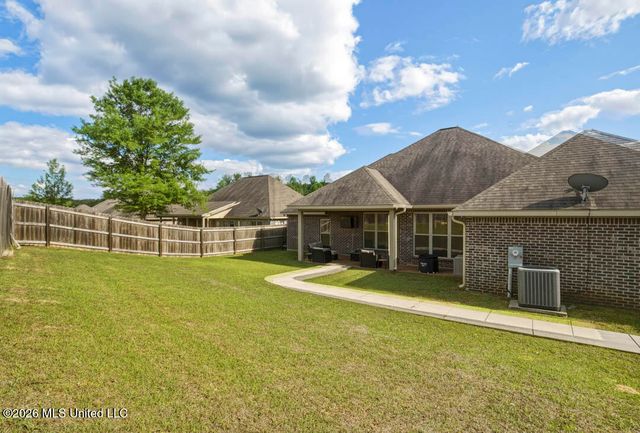 25 Island Oak, Hattiesburg, MS 39402