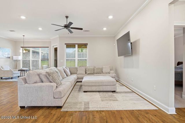 25 Island Oak, Hattiesburg, MS 39402