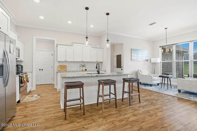 25 Island Oak, Hattiesburg, MS 39402
