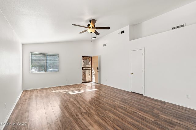 5121 S Lavender Mist Court, Tucson, AZ 85746