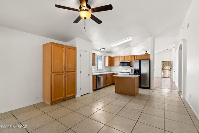 5121 S Lavender Mist Court, Tucson, AZ 85746