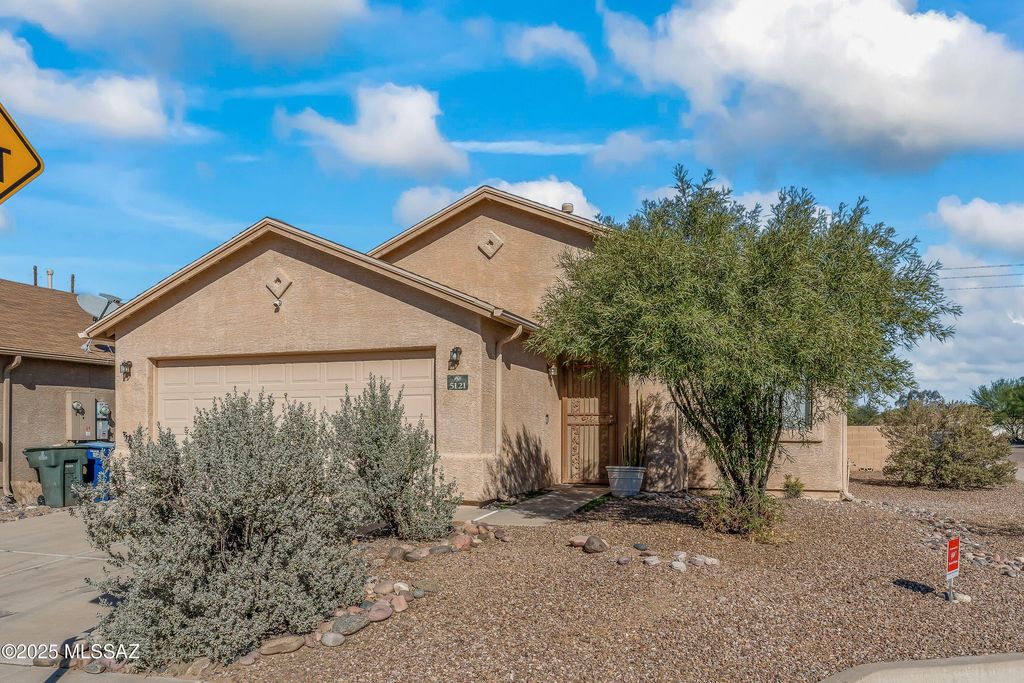5121 S Lavender Mist Court, Tucson, AZ 85746