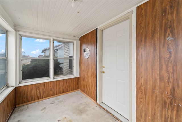 411 Swayze Street, Marshalltown, IA 50158