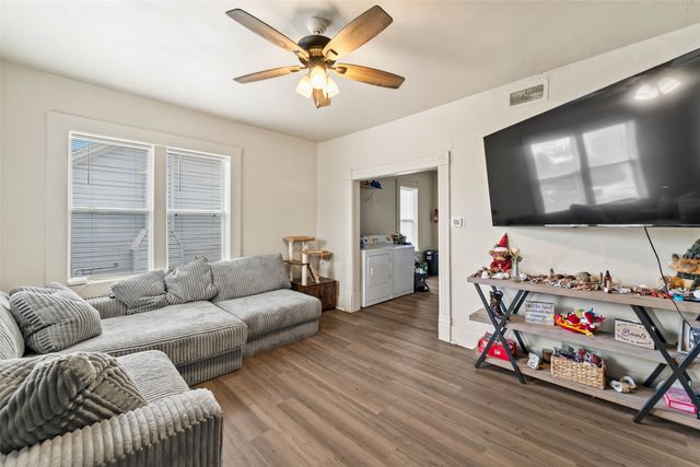 411 Swayze Street, Marshalltown, IA 50158