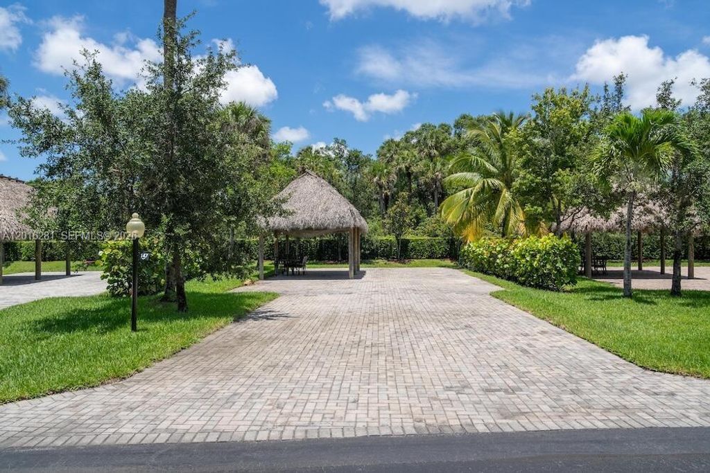 147 S Cortez Drive, Margate, FL 33068