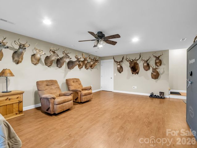1086 Carters Ridge Road, Spruce Pine, NC 28777