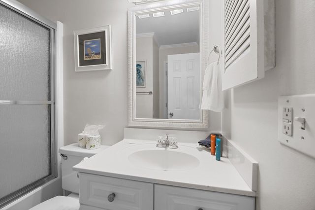 1300 Ocean Boulevard 321, Isle Of Palms, SC 29451