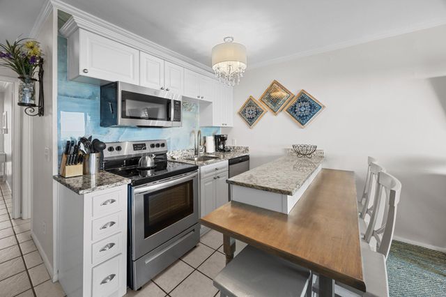1300 Ocean Boulevard 321, Isle Of Palms, SC 29451