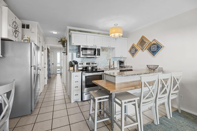 1300 Ocean Boulevard 321, Isle Of Palms, SC 29451