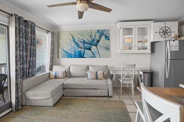 1300 Ocean Boulevard 321, Isle Of Palms, SC 29451