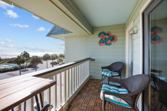 1300 Ocean Boulevard 321, Isle Of Palms, SC 29451