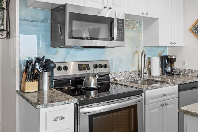 1300 Ocean Boulevard 321, Isle Of Palms, SC 29451