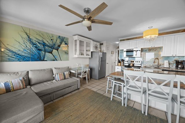 1300 Ocean Boulevard 321, Isle Of Palms, SC 29451