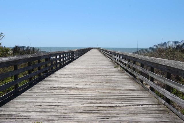 1300 Ocean Boulevard 321, Isle Of Palms, SC 29451