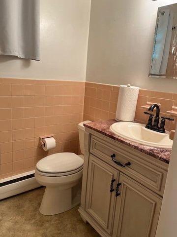 366 HOWARD DR, Salem, VA 24153