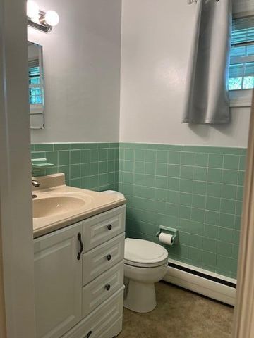 366 HOWARD DR, Salem, VA 24153