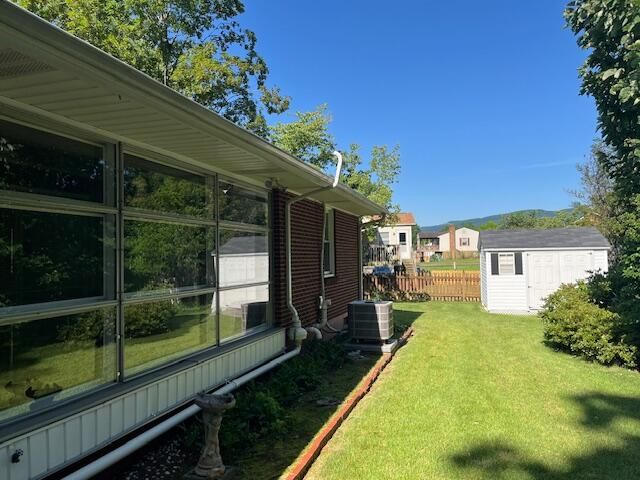 366 HOWARD DR, Salem, VA 24153