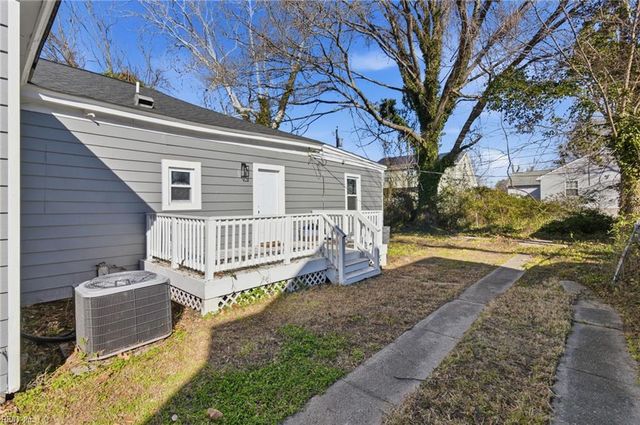 62 Buxton AVE, Newport News, VA 23607