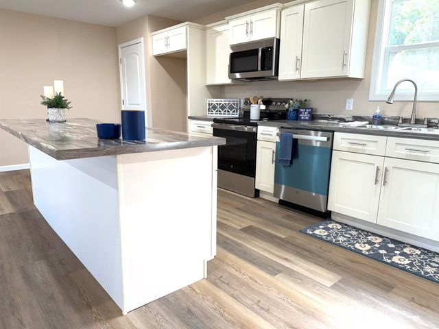 205 Raymond, Paragould, AR 72450