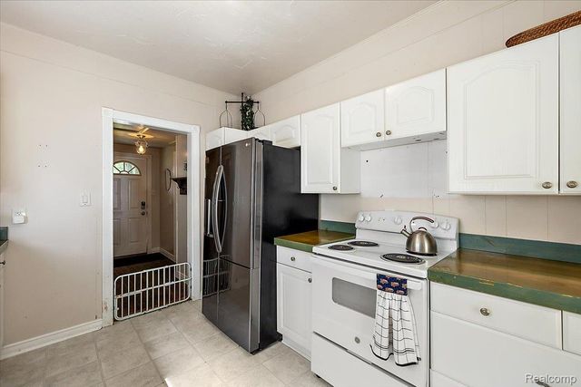 38292 Murdick Drive, New Baltimore, MI 48047