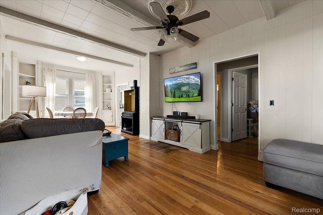 38292 Murdick Drive, New Baltimore, MI 48047