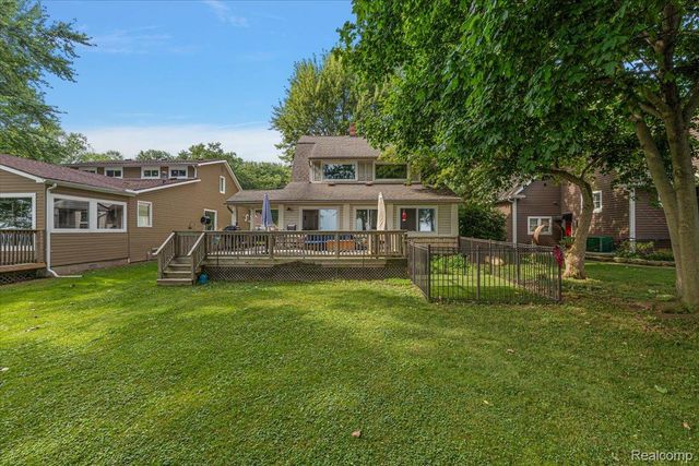 38292 Murdick Drive, New Baltimore, MI 48047