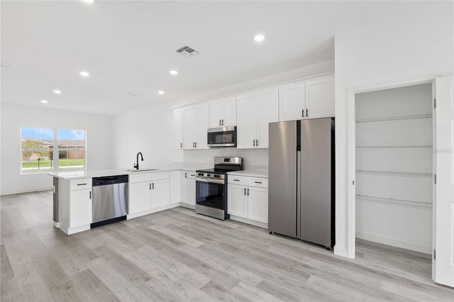 835 E COLVILLE DR, Poinciana, FL 34759
