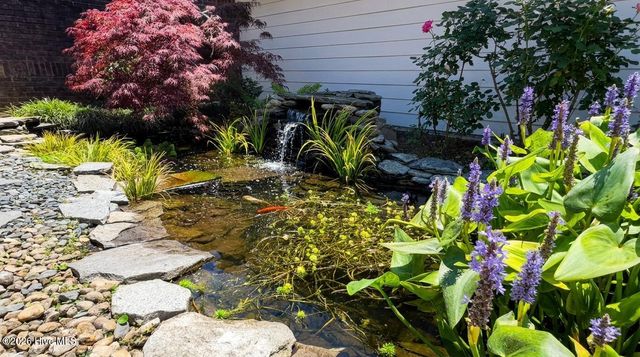 928 Summerlin Falls Court, Wilmington, NC 28412