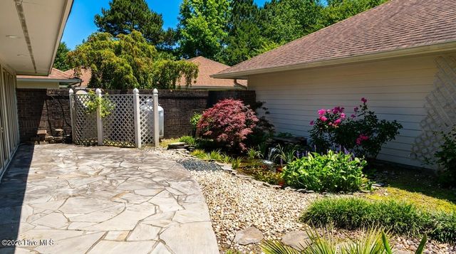928 Summerlin Falls Court, Wilmington, NC 28412