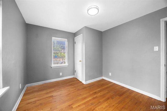 805 N Elizabeth Avenue, St Louis, MO 63135