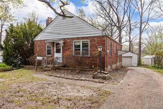 805 N Elizabeth Avenue, St Louis, MO 63135