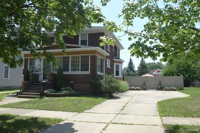 331 Chestnut Street, Wyandotte, MI 48192