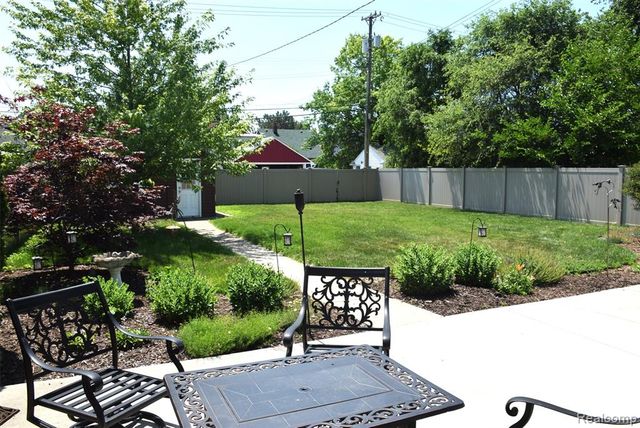 331 Chestnut Street, Wyandotte, MI 48192