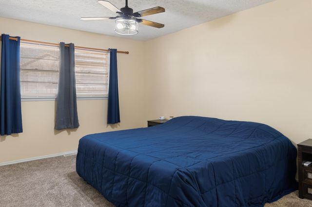 1923 E Valley Water Mill Road, Springfield, MO 65803