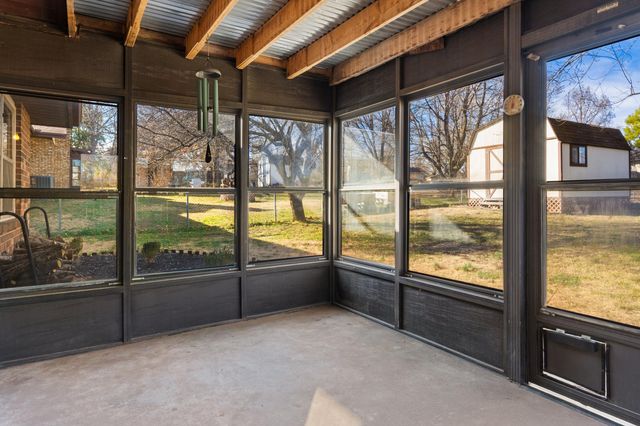 1923 E Valley Water Mill Road, Springfield, MO 65803