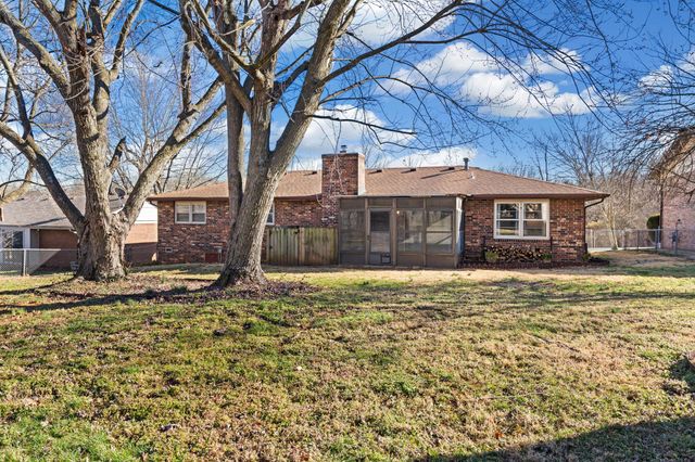 1923 E Valley Water Mill Road, Springfield, MO 65803