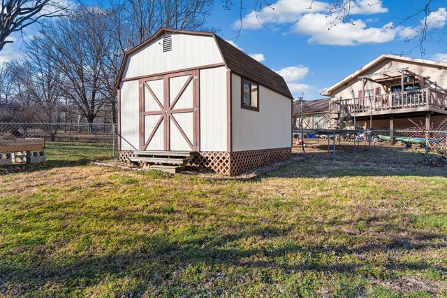1923 E Valley Water Mill Road, Springfield, MO 65803