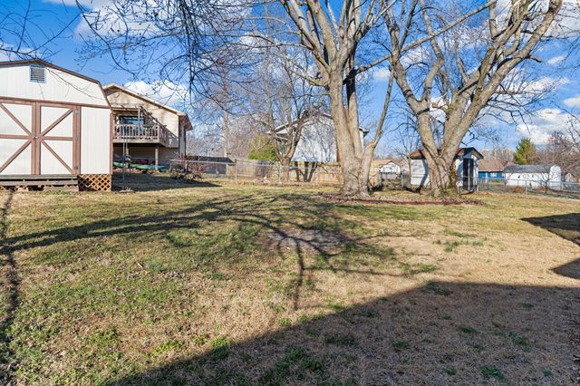 1923 E Valley Water Mill Road, Springfield, MO 65803