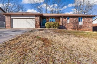 1923 E Valley Water Mill Road, Springfield, MO 65803